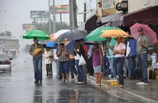 Onda tropical en el canal de la Mona generará fuertes aguaceros; se emiten alertas meteorológicas 5