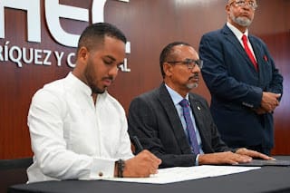 Firman convenio para impulsar capacitación y crecimiento de jóvenes de todo el país