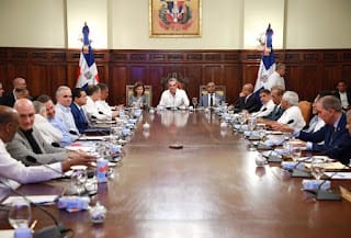 Abinader instruye a funcionarios no usar recursos públicos en campaña; MAP emitirá resolución