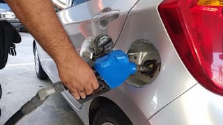 Gobierno congela precios de los principales combustibles 5