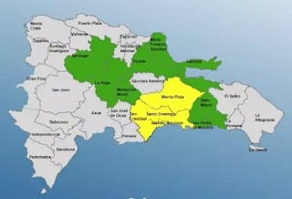 4 provincias en alerta amarilla y 8 en verde; deslizamiento de tierra provoca colapso de vivienda 5