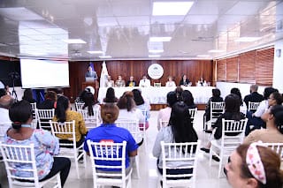 Prevención del Suicidio y Apoyo en Salud Mental: Acciones Claves del Ministerio de Salud Pública en RD 6 Prevención del Suicidio y Apoyo en Salud Mental: Acciones Claves del Ministerio de Salud Pública en RD