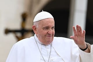 El papa pide proteger la "dignidad humana" ante el "fenómeno migratorio" 5