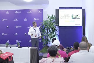 Validar diario el balance químico del agua de piscinas y parques acuáticos evita pérdidas y daños a la estructura 5