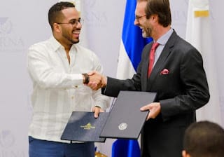 Juventud y Barna firman convenio para impulsar estudios en negocios y emprendimientos en jóvenes 5