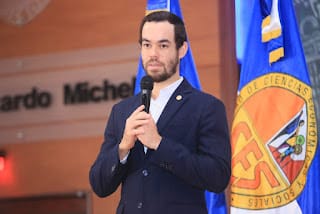 FCES UASD auspicia conferencia sobre la función e importancia de los bancos 9 FCES UASD auspicia conferencia sobre la función e importancia de los bancos
