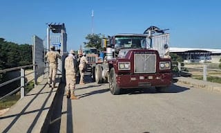 Haitianos vuelven a romper puerta en la frontera por lado Juana Méndez