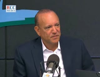 “El crecimiento de Santiago debe ser planificado” La Ausencia de planificación genera caos 3 “El crecimiento de Santiago debe ser planificado” La Ausencia de planificación genera caos