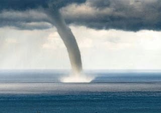 Tromba Marina se forma en el Mar Caribe al sur de Santo Domingo 5