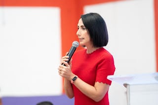 Presidente Abinader anuncia 2.5 millones de dominicanos se beneficiarán con la entrega bonos navideños