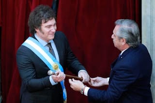 Milei juró «por Dios y por la patria» como nuevo presidente de Argentina 5