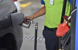 Gobierno bajará precios de las gasolinas 5