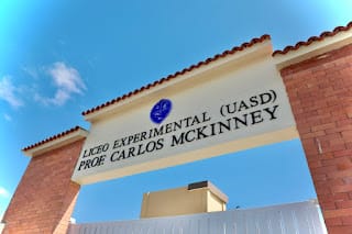 Presidente Abinader inaugura Liceo Experimental Prof. Carlos Mckinney de la UASD en Baní