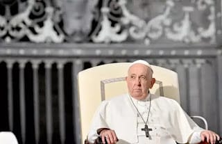 Papa Francisco dice que "la guerra es una locura" y "siempre una derrota" 7 Papa Francisco dice que "la guerra es una locura" y "siempre una derrota"