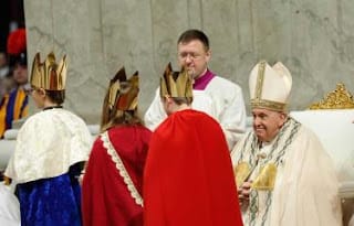 El papa en la misa de Año Nuevo: "Quien lastima a una mujer, profana a Dios" 7 El papa en la misa de Año Nuevo: "Quien lastima a una mujer, profana a Dios"