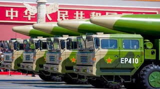Canciller chino asegura que Pekín no empleará armas nucleares contra los países que no las poseen 5