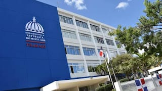 Ministerio de Trabajo recuerda que este domingo, día elecciones municipales, "no es laborable" 5