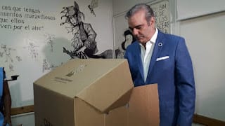 Luis Abinader: vayan a votar, no importa del partido político que sean 5