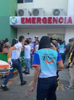 Tragedia en carnaval de Salcedo: Varios disfrazados sufren quemaduras 5