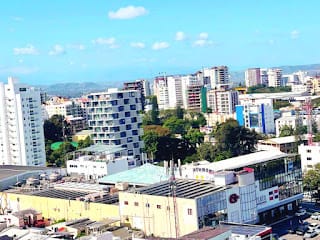 La ciudad de Santiago se expande hacia arriba