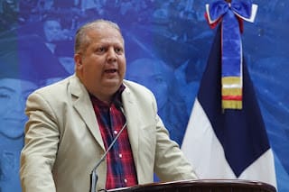 Recinto Santiago lanza promoción de Médicos Internos marzo 2024-2025 Coloca plaquita que los identifica como Médicos Interno de la UASD