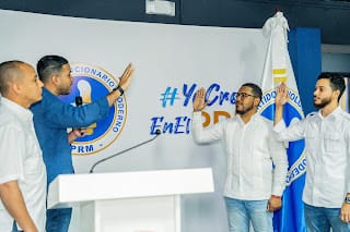 Carolina Mejía juramenta nuevas autoridades jóvenes del PRM en Santiago