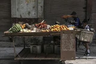 Los cubanos están en una crisis económica que los mantiene hambrientos 3 Los cubanos están en una crisis económica que los mantiene hambrientos