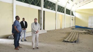 Ministro de Deportes supervisa trabajos en instalaciones complejo La Barranquita en Santiago 5
