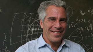 El segundo "libro negro" de Epstein con 221 nombres de alto nivel tendrá nuevo dueño 5