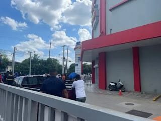 Tres detenidos por asalto a sucursal del Banreservas en Santiago 5