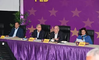 Danilo Medina y Charlie Mariotti anuncian su retiro de la dirección del PLD 5
