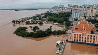 Lluvias e inundaciones causan cientos de muertes en diversos países del mundo 5 Lluvias e inundaciones causan cientos de muertes en diversos países del mundo