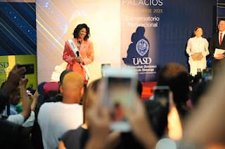 La UASD Recibe a Miss Universo 2023: Una Charla sobre Sueños y Superación