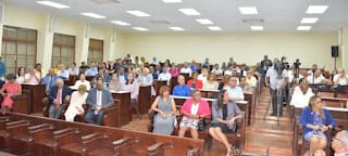 Facultad de Salud UASD PONE A CIRCULAR LIBRO SOBRE EL COVID-19
