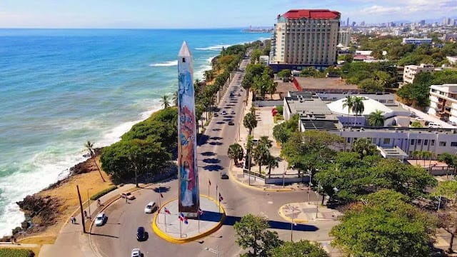 Sol en gran parte RD; lluvias en algunas localidades por vaguada y cercanía onda tropical