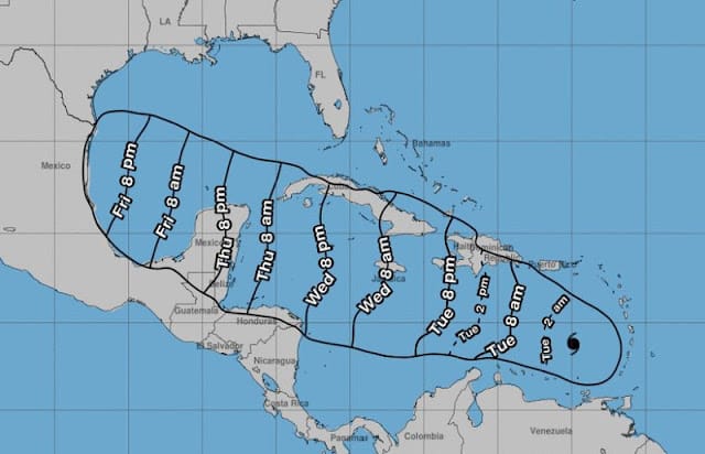 Defensa Civil inicia evacuaciones preventivas en Barahona ante la amenaza del huracán Beryl