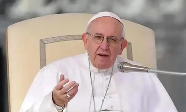 El papa Francisco en la misa de la Jornada Mundial de los Pobres en la Basílica de San Pedro.