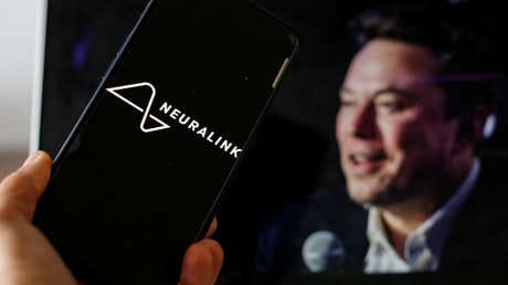 Musk: "En 10 años habrá millones de personas con el chip cerebral Neuralink"