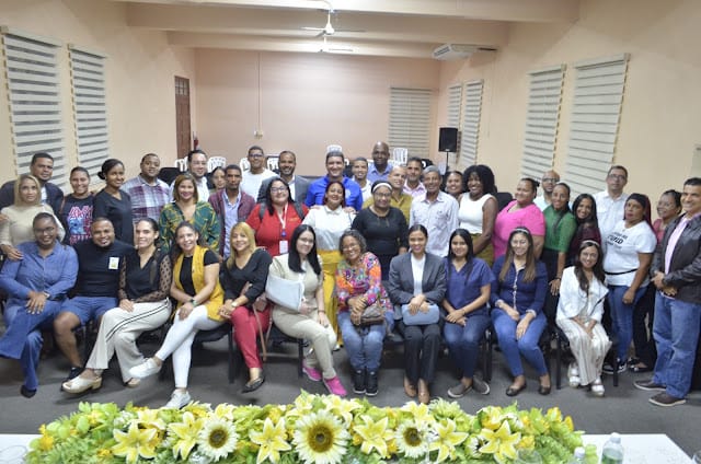 UASD Recinto Santiago Realiza Encuentro con Egresados de Ciencias de la Salud para Formar Asociación de Egresados