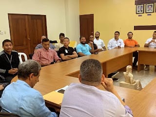 Juan Arias Fuentes se reúne con Dirigentes Estudiantiles en preparación para elecciones del 18 de octubre