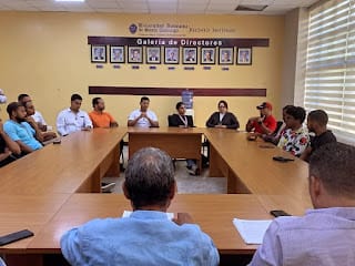 Juan Arias Fuentes se reúne con Dirigentes Estudiantiles en preparación para elecciones del 18 de octubre