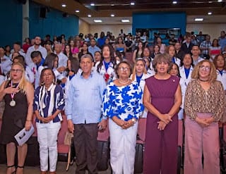 UASD Recinto Santiago Entrega Gafetes a Estudiantes de Bioanálisis: Un Paso Crucial Hacia la Práctica Profesional