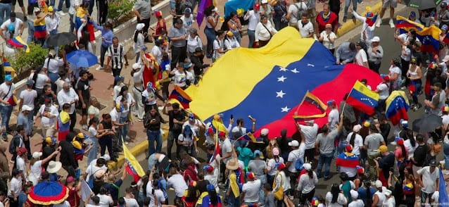 Cientos de miles de venezolanos se congregan en principales calles de Venezuela