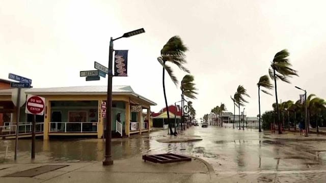 Debby toca tierra en Florida como huracán de categoría 1