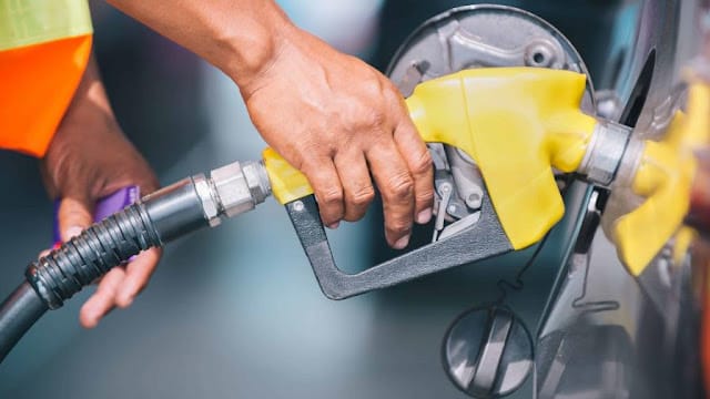 Varios combustibles bajarán hasta RD$5.15 por galón