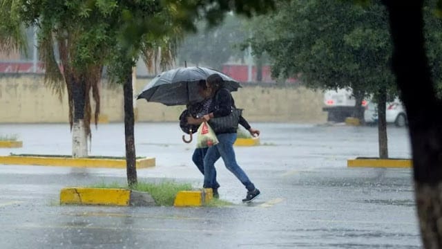 Vaguada podría provocar aguaceros, tronadas y ráfagas de viento hacia el interior del país