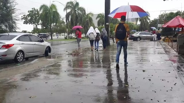 ¡Sombrilla en mano! Indomet pronostica lluvias para hoy por onda tropical y vaguada