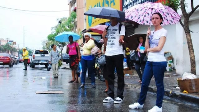 Aguaceros y tronadas en la tarde sobre algunas provincias; temperaturas calurosas