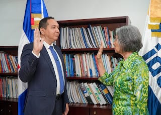 Jesús Andújar Avilés promete impulsar cambios para la mejora de la educación preuniversitaria en el país