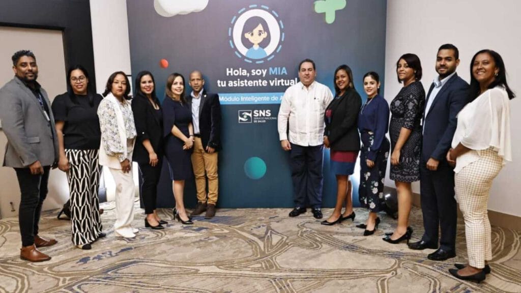 Servicio Nacional de Salud (SNS) lanza asistente virtual para mejorar atención al ciudadano 6 Presentación del asistente virtual MIA del SNS, una herramienta de inteligencia artificial para facilitar el acceso a información de salud pública.
